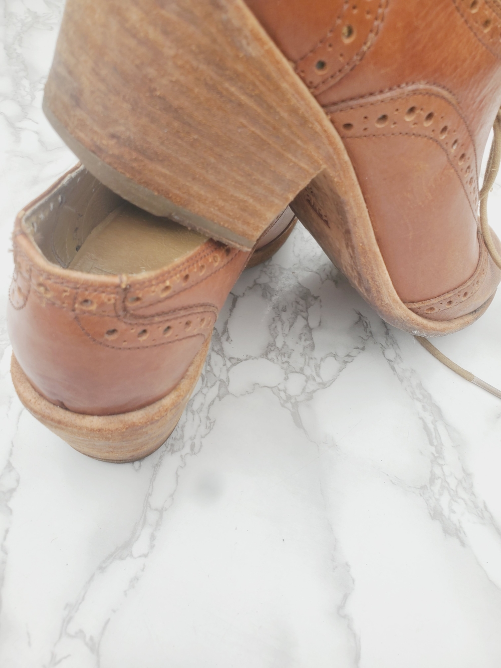 Frye Maggie Brown Leather Wingtip Heeled Oxfords - Size 7.5 - Picture 8 of 16